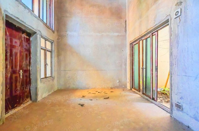 恒大云湖上郡观山悦(6-1期别墅)4室3厅100.98㎡88万二手房图片