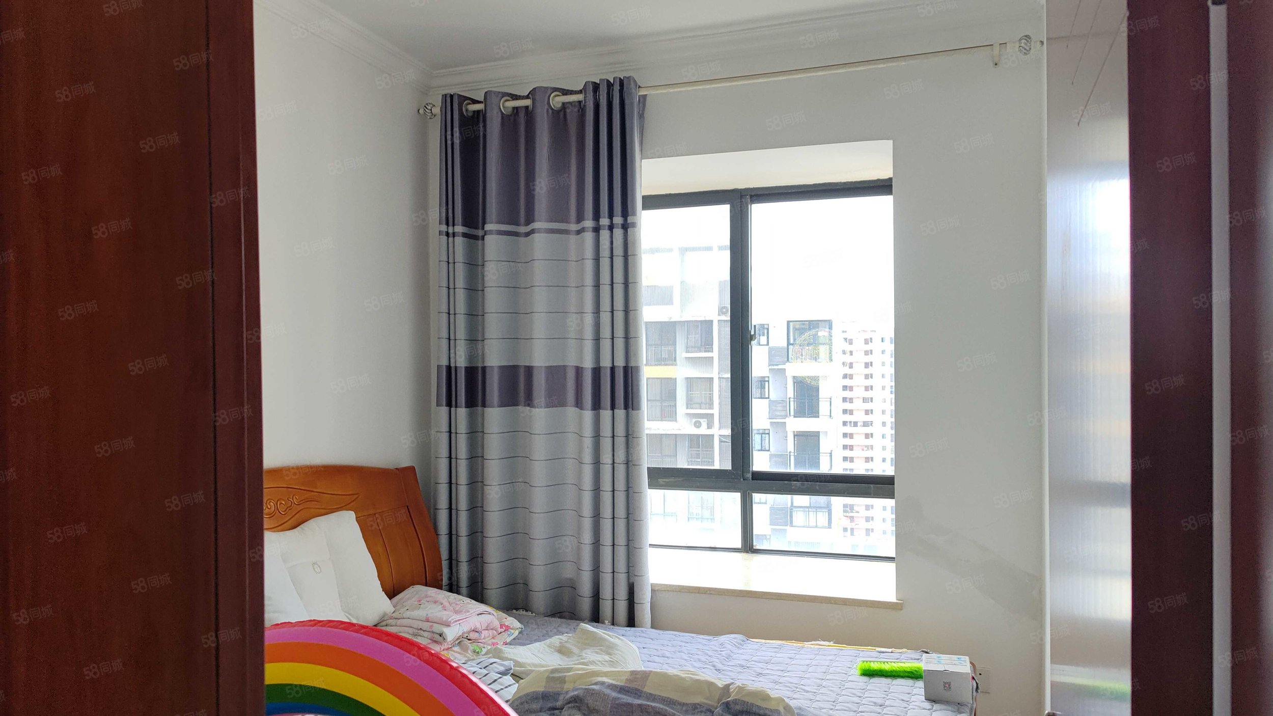 水晶公园3室1厅1卫86.82㎡南55万