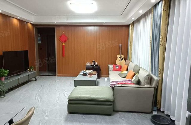 当代国际 产权清晰 精装修 小区新 近医院 南北通透 带电梯