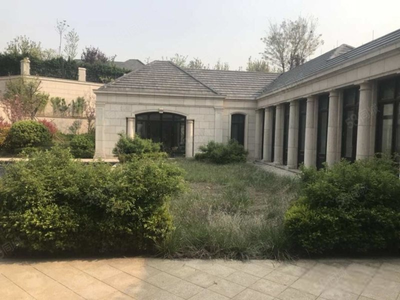 别墅 此地段3亩地的地皮价就远超其房子价值,海尔绿城全运村御园-济南