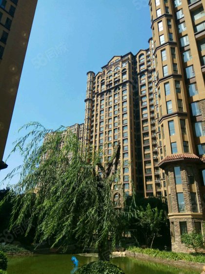 国赫红珊湾 豪装大三室 小区环境优美 实际170平 好物业