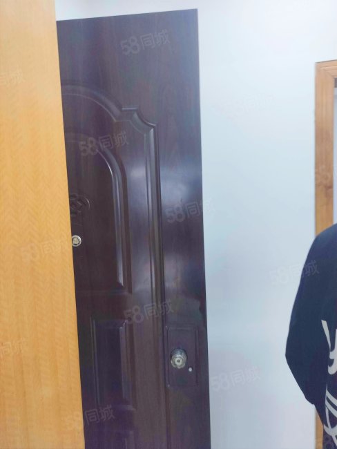 公交 地铁 有超市 菜市场,小北门建材市场宿舍楼-太原58同城