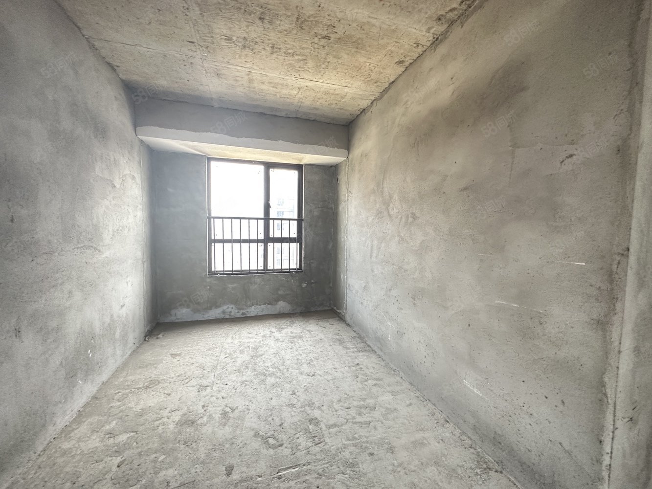 力标澴河壹号院3室2厅2卫117㎡南北48万