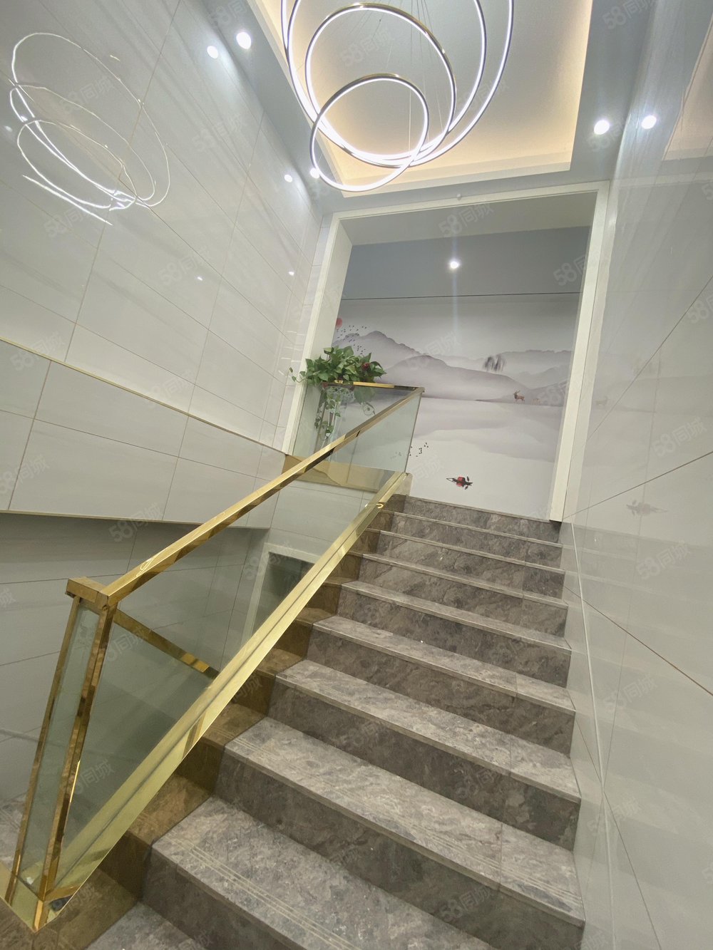 德和沁园(别墅)7室2厅4卫233㎡南北596万