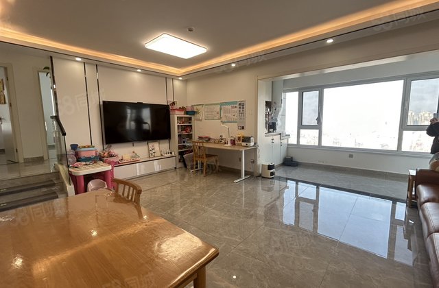 二中附近锦绣学府  边户观景房 三室两卫 带车储