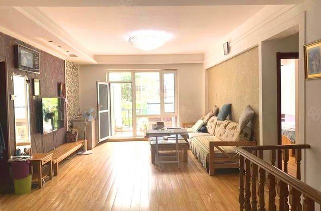 华瀚四季花园3室2厅143.08㎡120万二手房图片