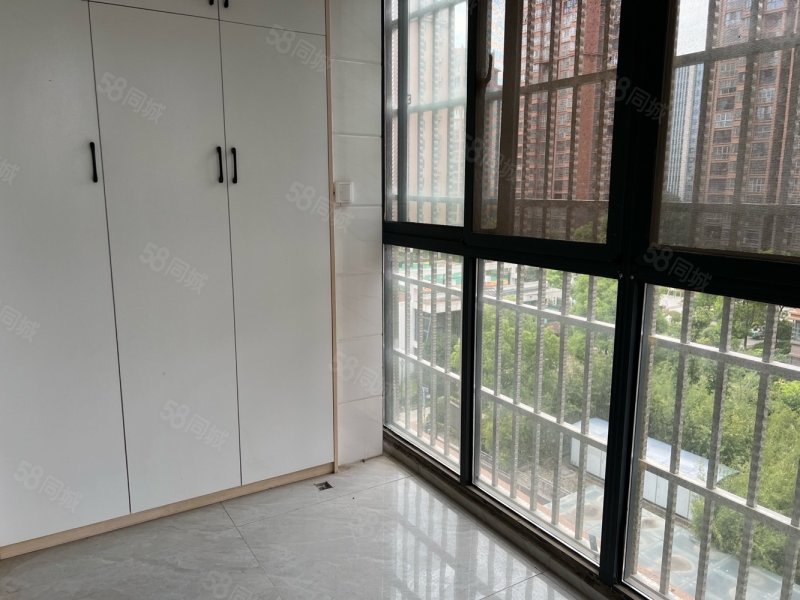 亳州一品居3室2厅2卫118㎡南95万