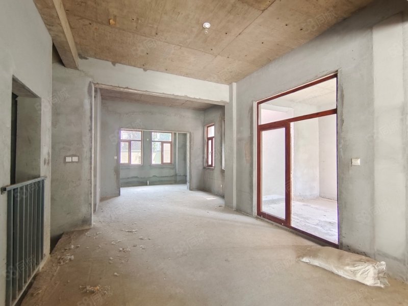 带大院子,地下一层地上三层,鹊山别墅(别墅)-滨州58同城