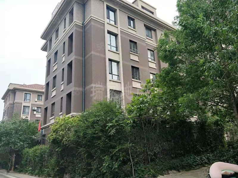 宏都筑景一期洋房精装修拎包入住,得房率高!