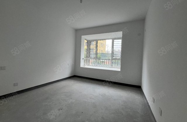 江北水镇花园洋房一楼带院 送80平下沉 室内 已加装电梯