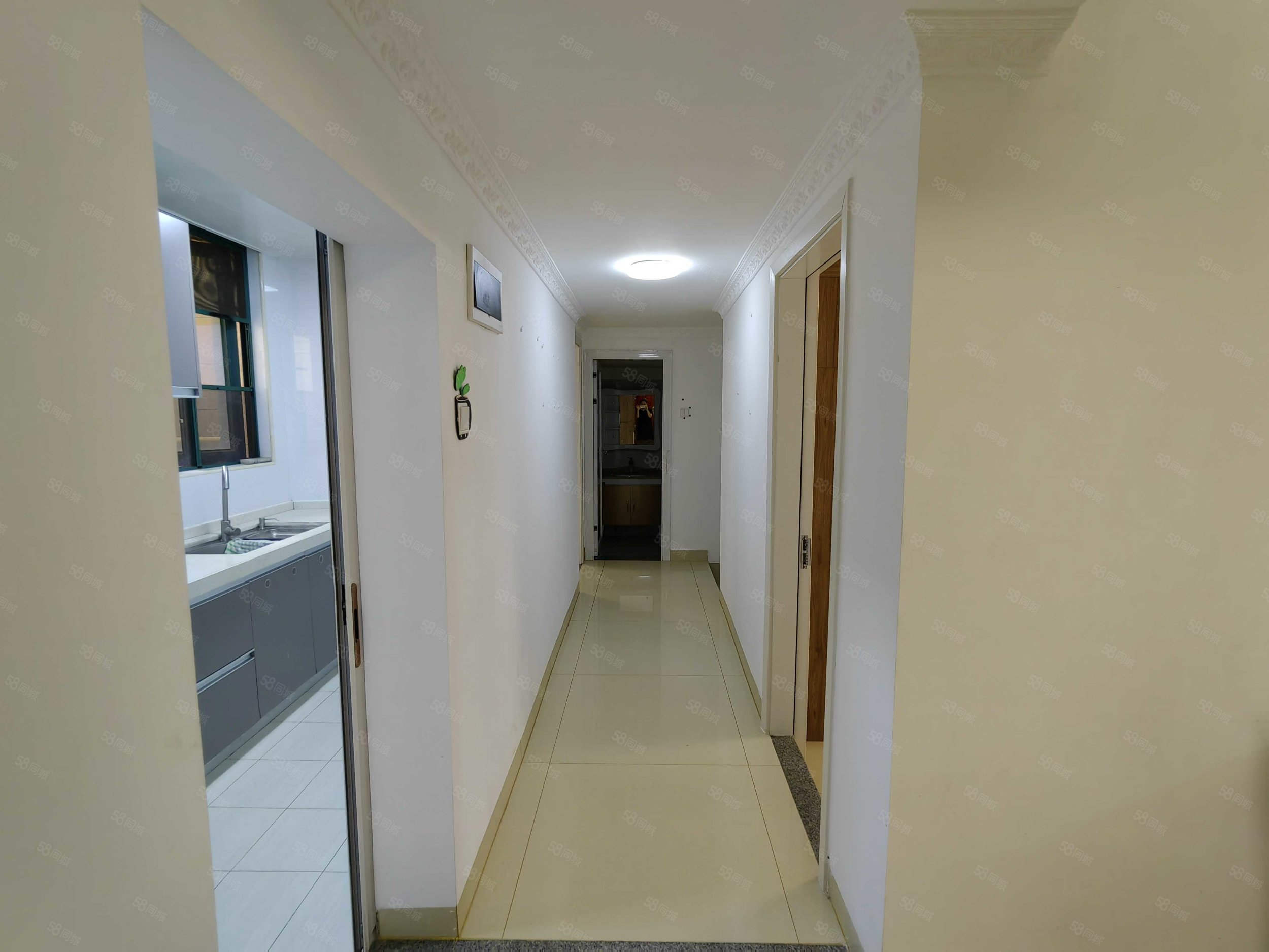 恒大御景湾4室2厅2卫200㎡东160万