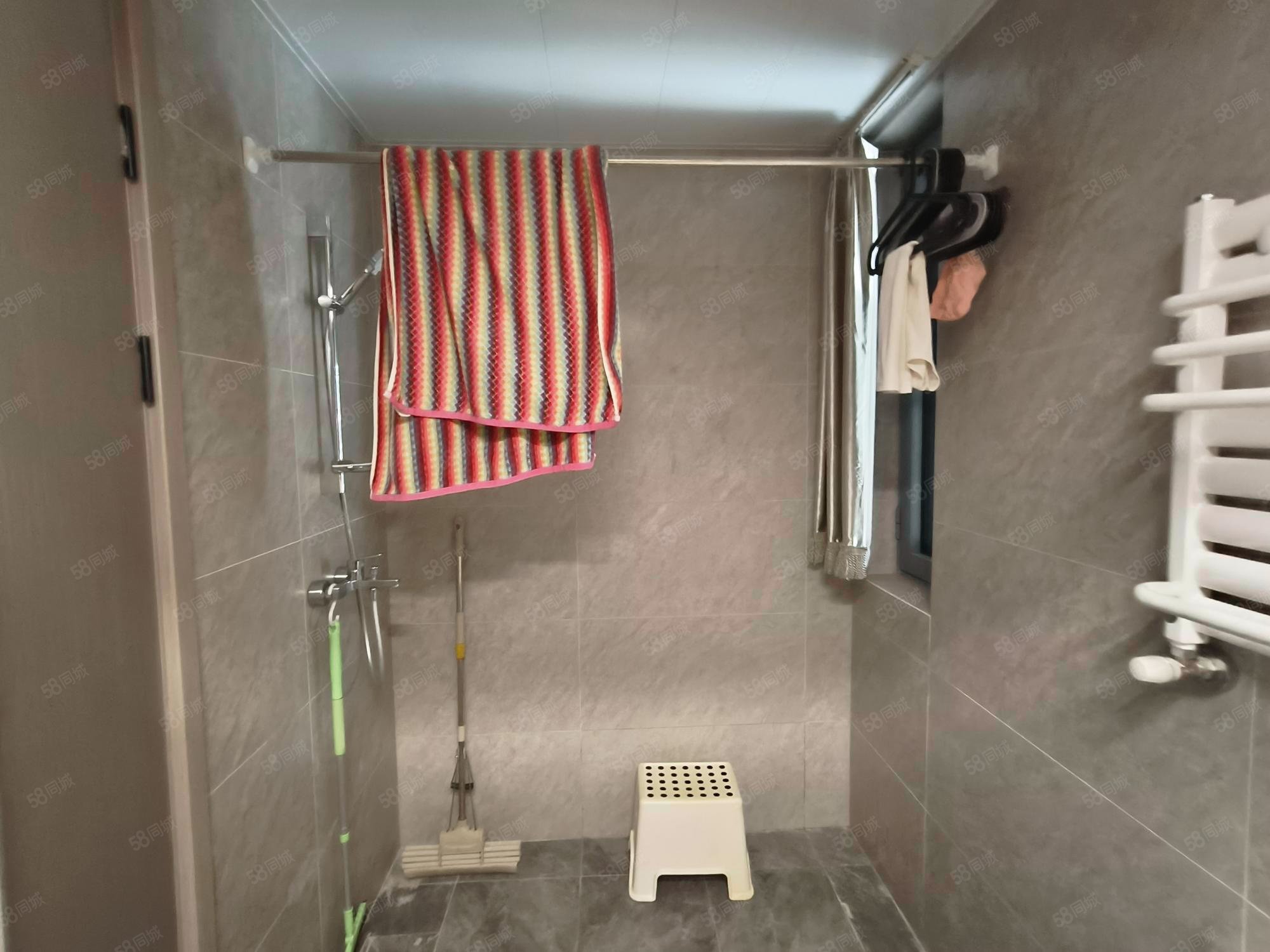 越秀天恒懷山府(1號院)4室2廳2衛(wèi)141.23㎡南北480萬