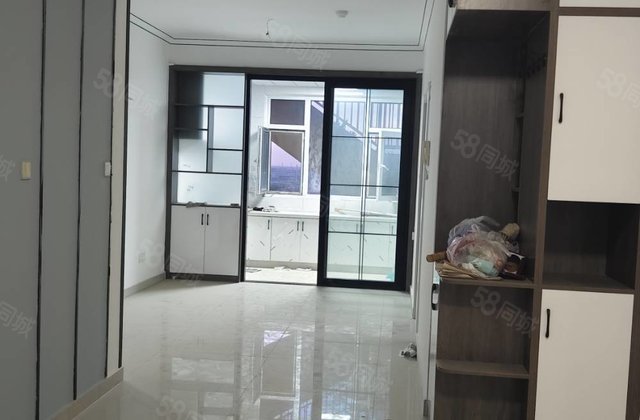 凤湖新城3室2厅130㎡43万二手房图片