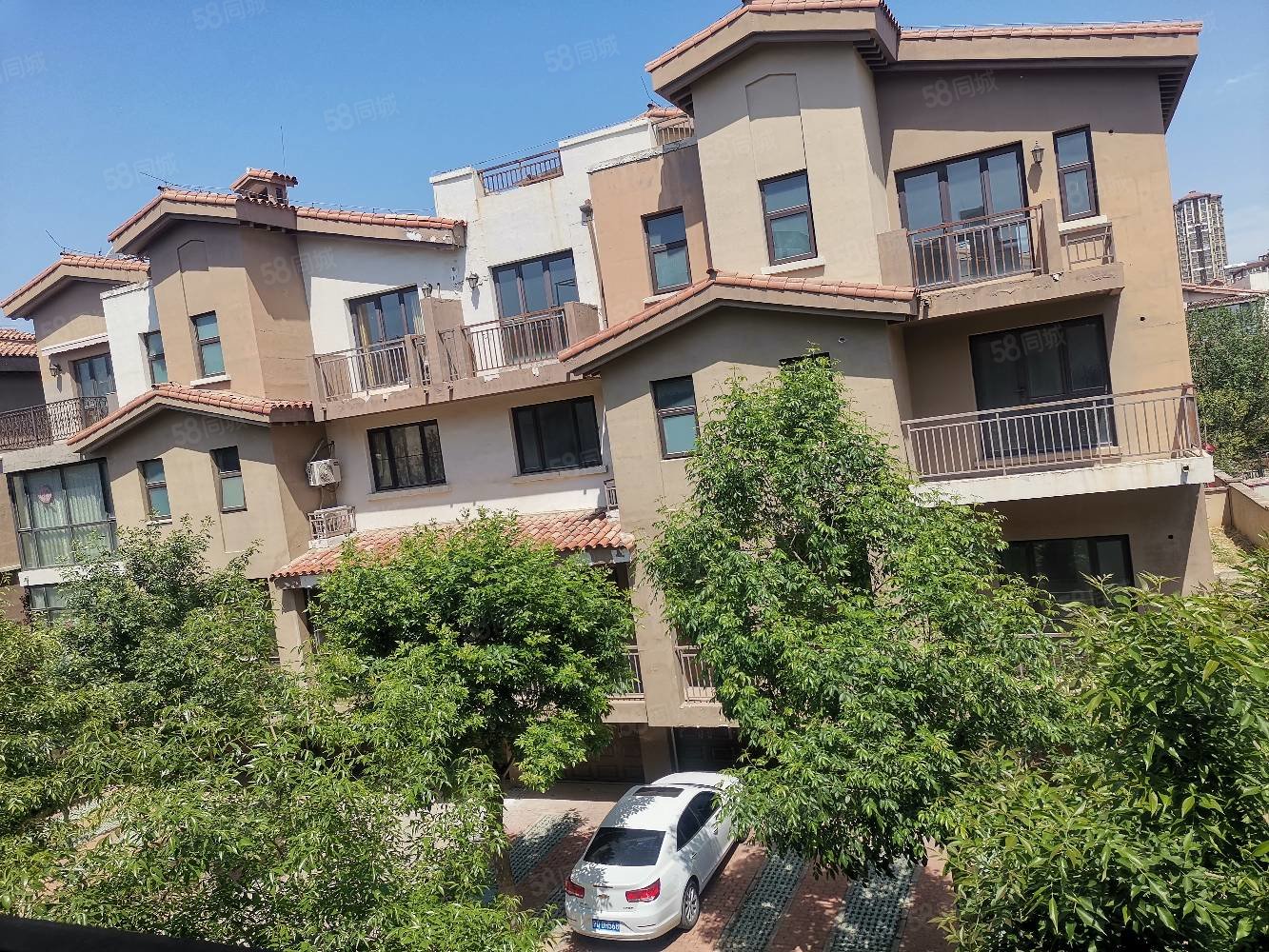 潮白河孔雀城夏园5室3厅4卫246.32㎡南北480万