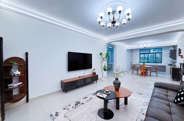 东昌东校多层二楼，三叶草户型，精装修南北通透无遮挡