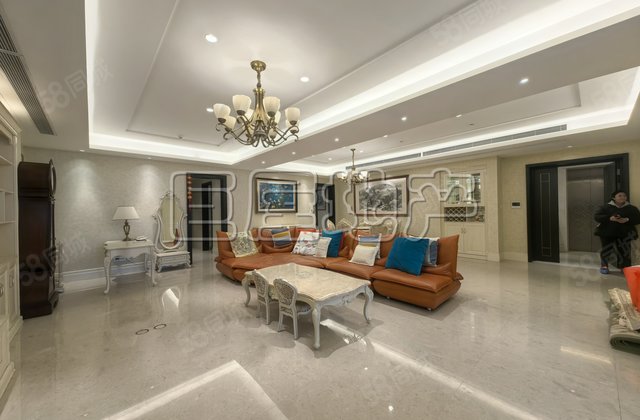 成都银泰中心华悦府3室2厅287.18㎡1800万二手房图片