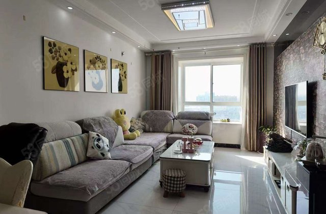 海源丽都三室两厅一卫70多万送储