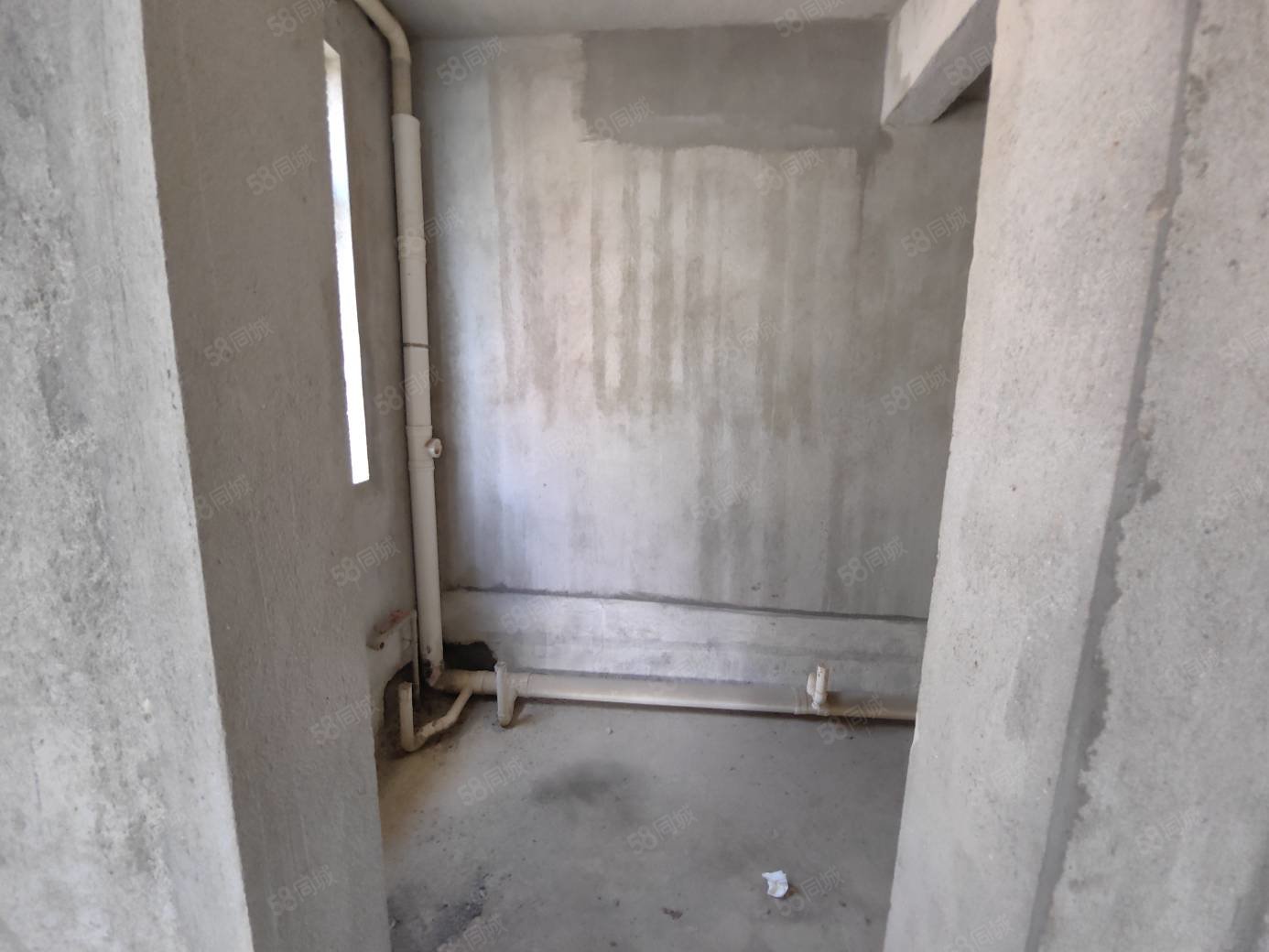 德和沁园(别墅)5室2厅4卫281㎡南北569万