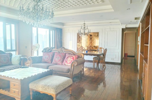 万科金域蓝湾5室2厅171.35㎡580万二手房图片