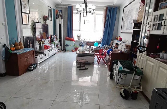 急售！一楼带院！送车储！三室两厅两卫！随时看房！