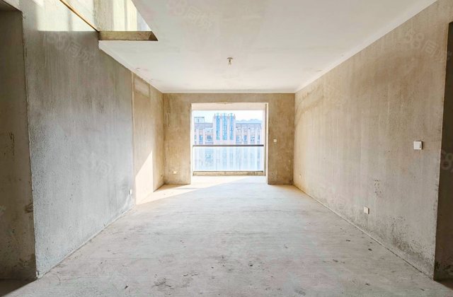 新月半岛外滩4室2厅127㎡68万二手房图片