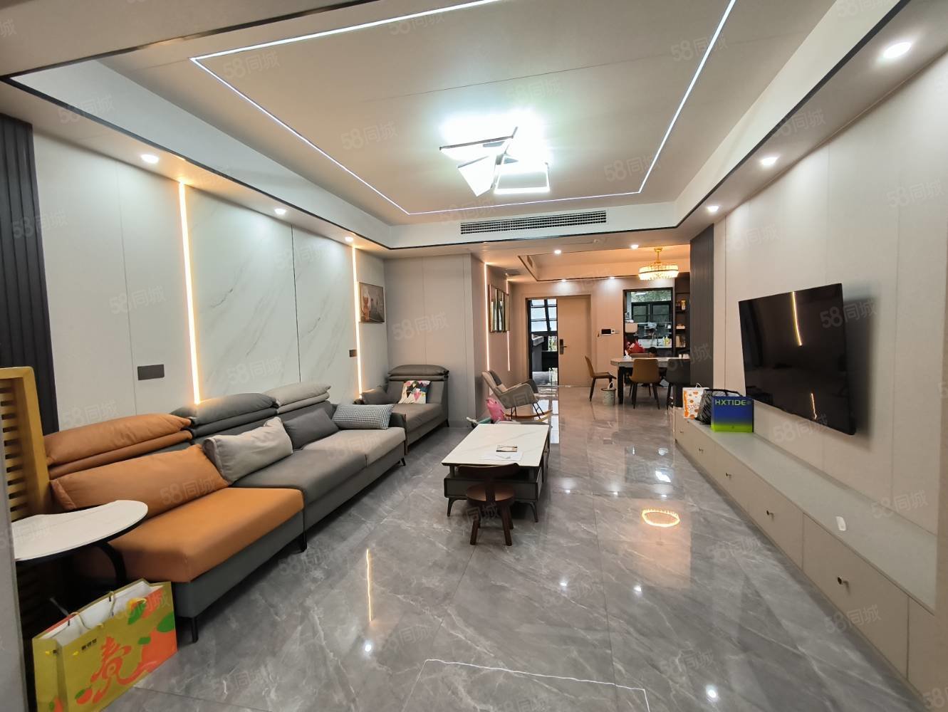 港中旅公元6室2厅3卫230㎡南北196万