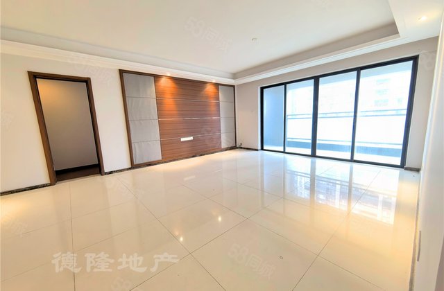 万科缤纷四季(北区)4室2厅168.94㎡260万二手房图片