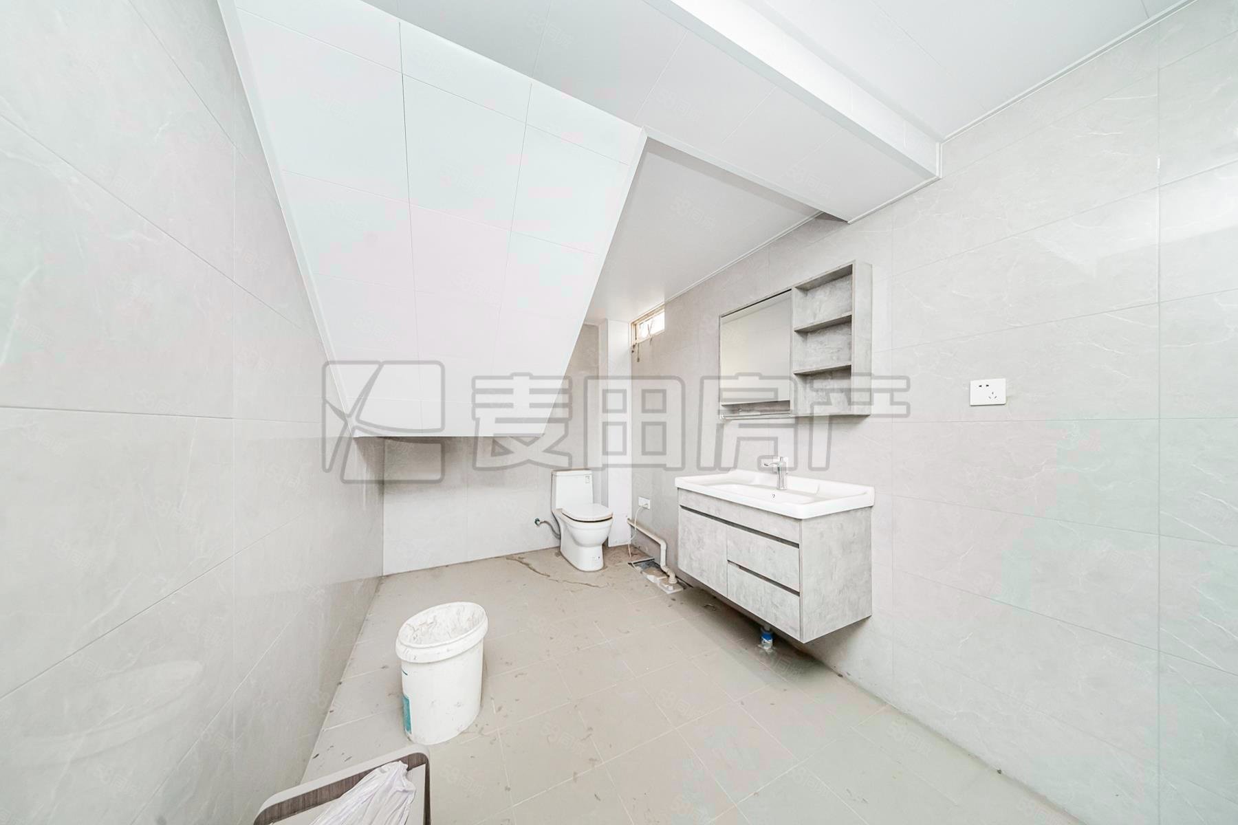 吉晟別墅3室2廳4衛(wèi)235.19㎡東南1298萬