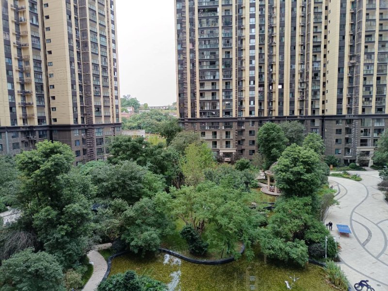 【10图】鹭湖宫新小区,6000多点单价,看小区中庭,远达·鹭湖宫-宜宾58