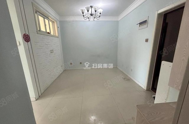 星美城市广场 精装两室 低于市场价 送车位储藏室采光好免大税