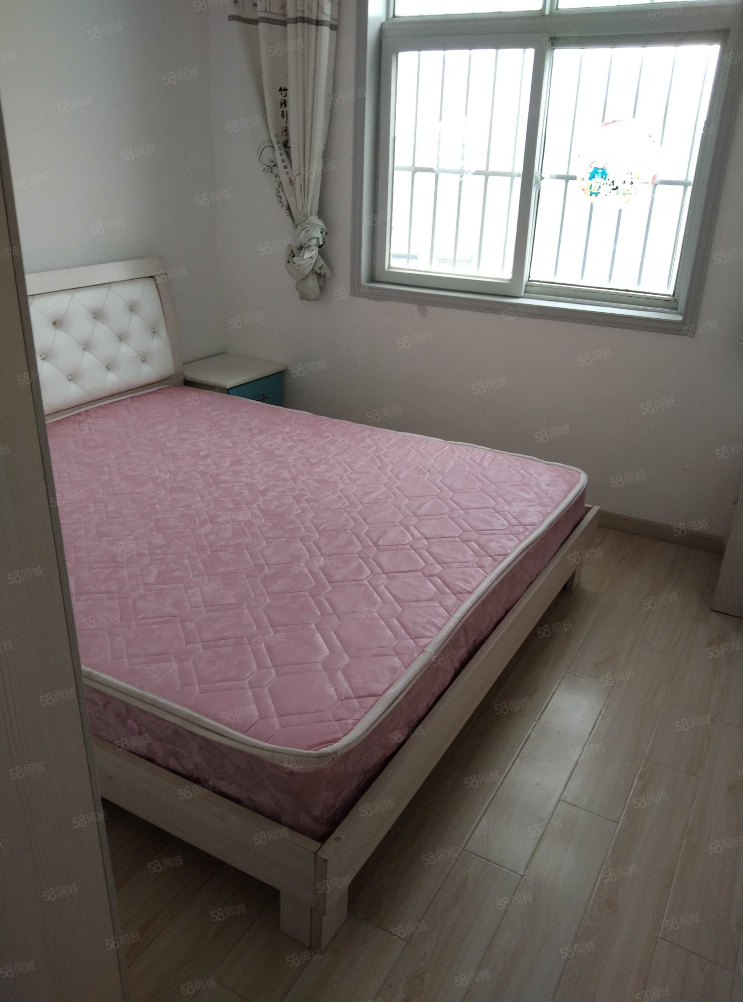 白浪南山小区3室2厅1卫125㎡西18万