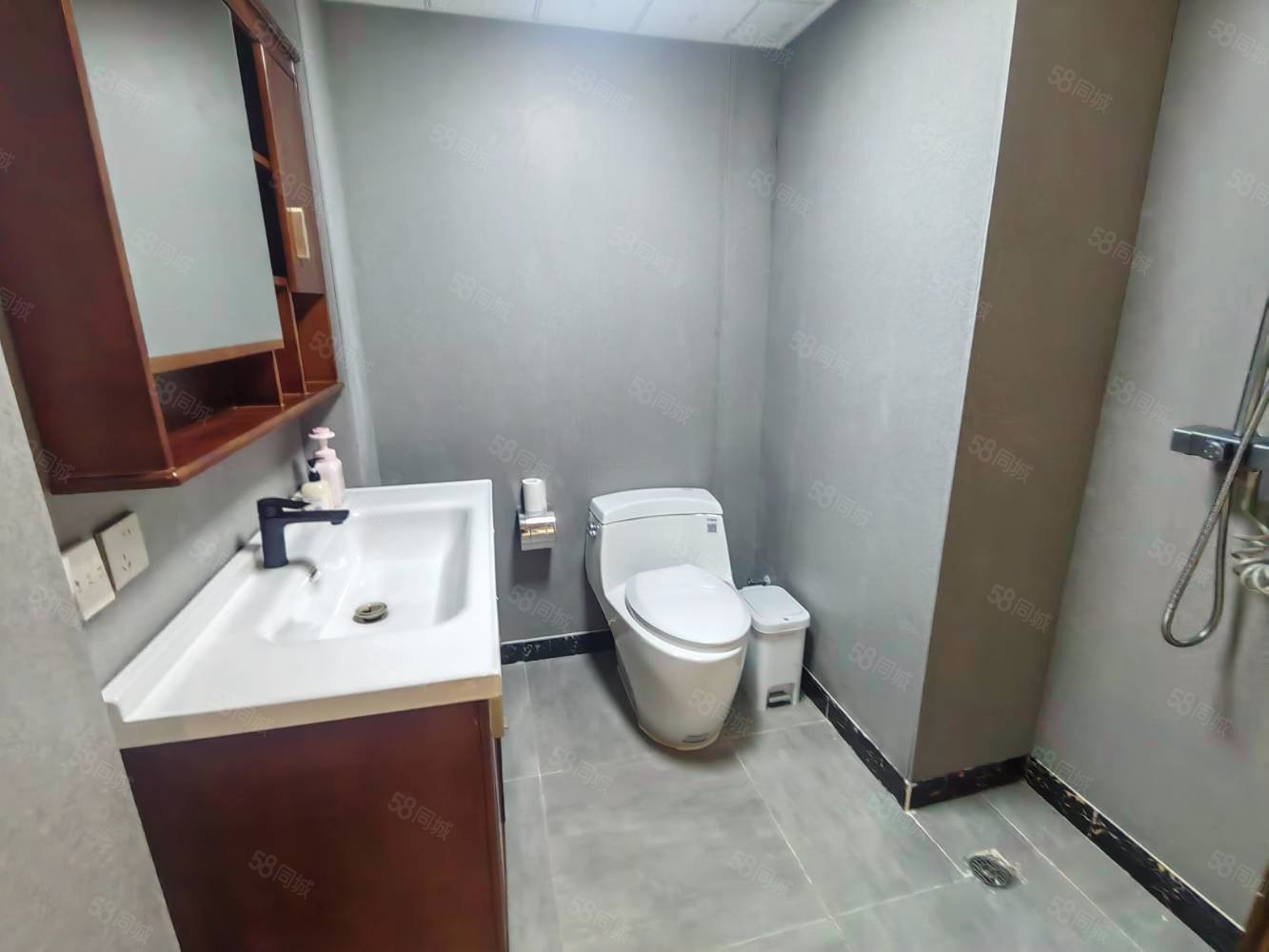 北下洼子胡同小區(qū)12室3廳6衛(wèi)570㎡南北8500萬