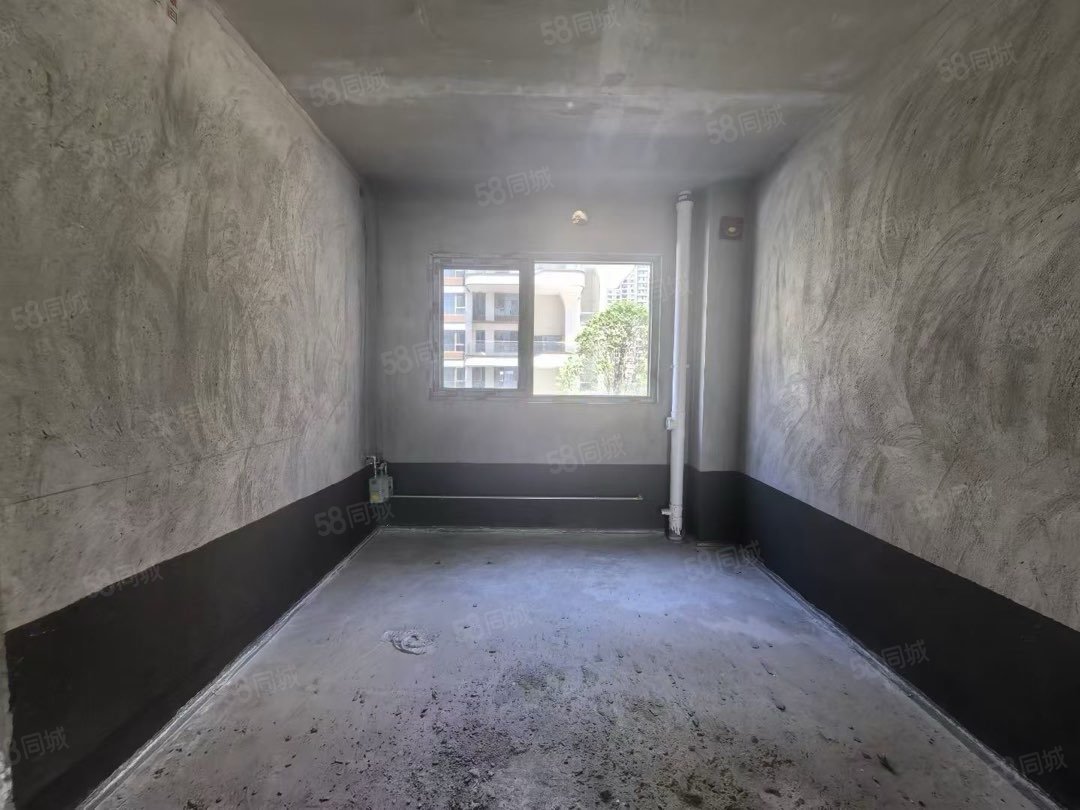 国瑞麓林府4室2厅3卫143㎡南北125万