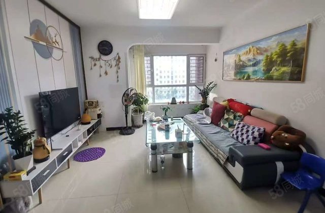 南北通透 商业配套成熟 产权清晰 交通便捷 小三房