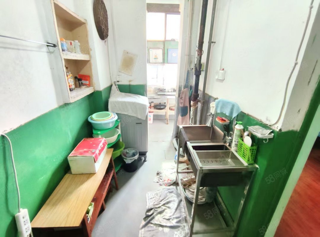 沿河小区2室2厅1卫70㎡南北25万