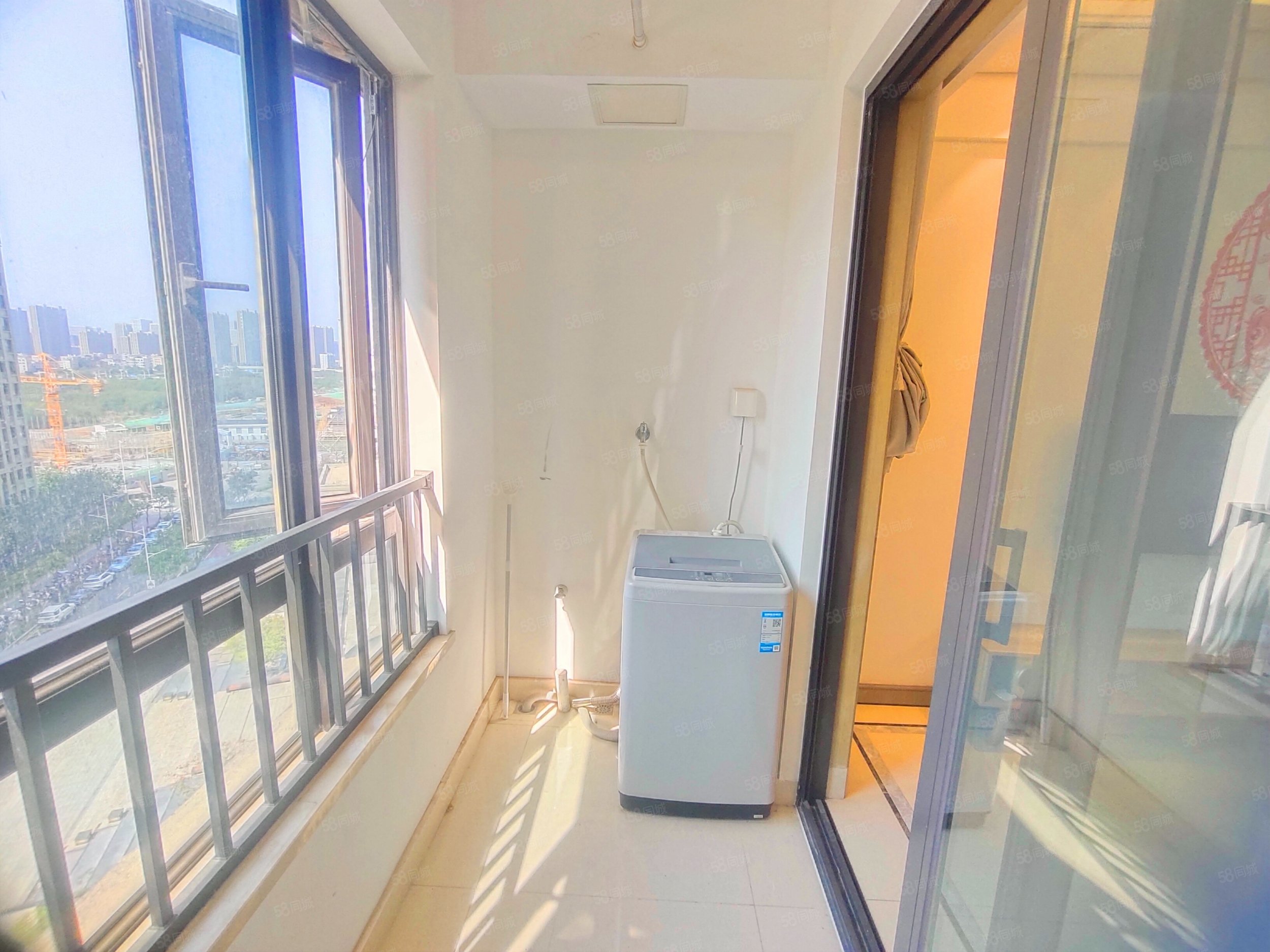 国贸天成2室2厅1卫77㎡南165万