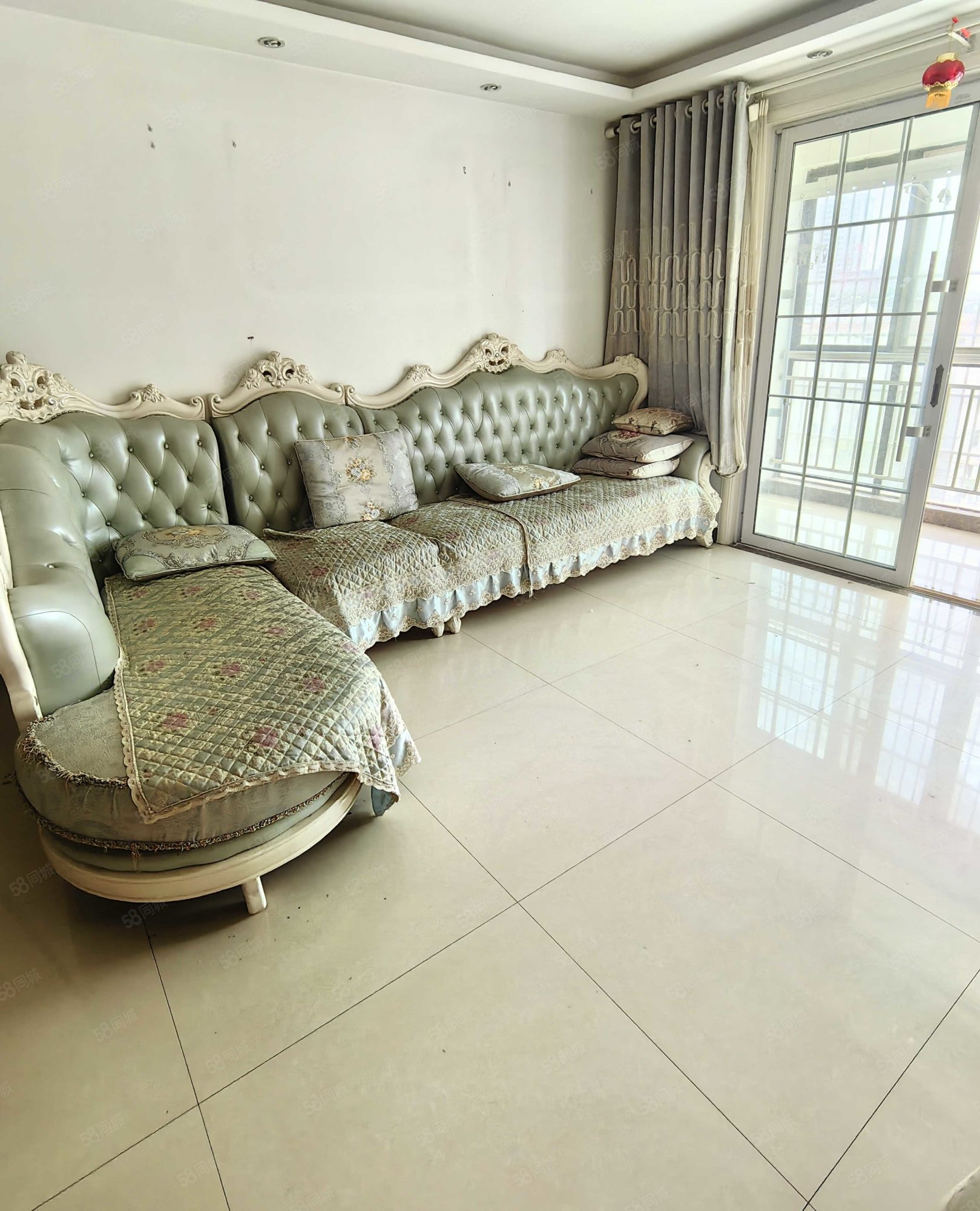 丽阳春都3室2厅2卫132.46㎡南79万