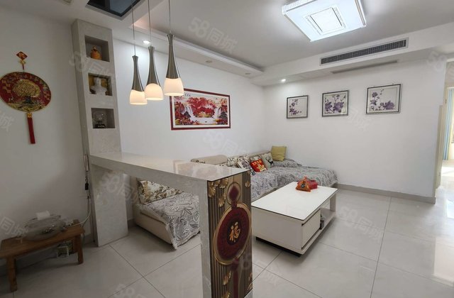 出售中华御苑小区 户型很好   楼层 价格不高装修挺好