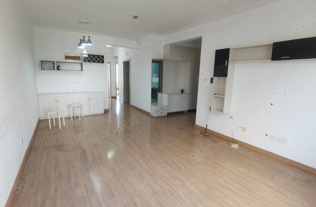 急售，昌润莲城，双卫，带车位储藏室免大税，小区环境好