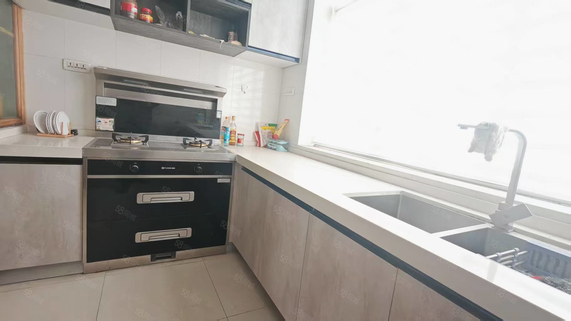 司法局家属区4室2厅2卫155.75㎡南北64万