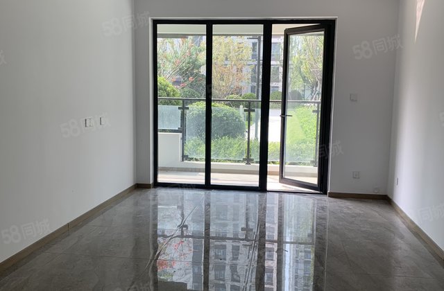 城市芳华 新房未住 三室两厅两卫 送车位