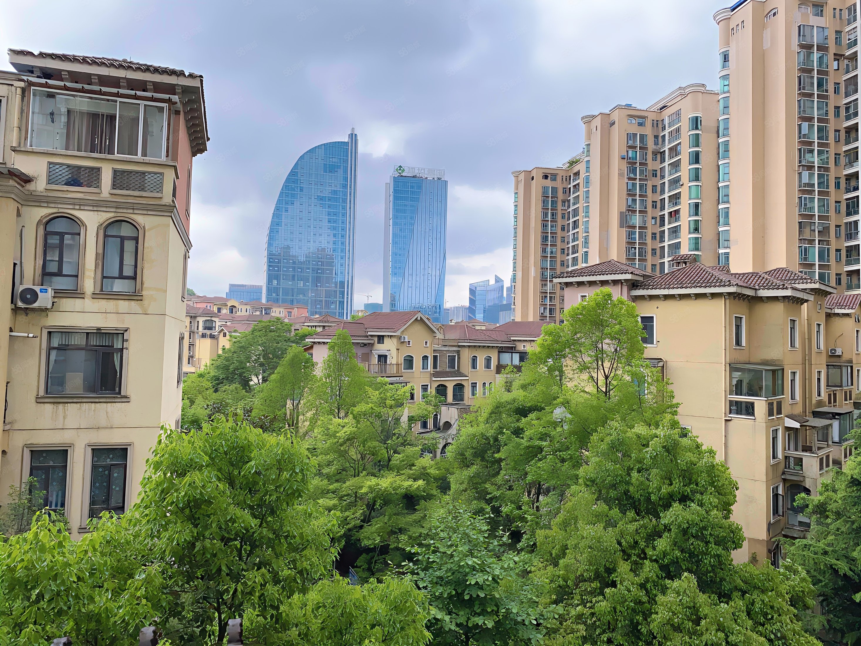 金龙国际134平小高层精装修关门卖小高层随时看房