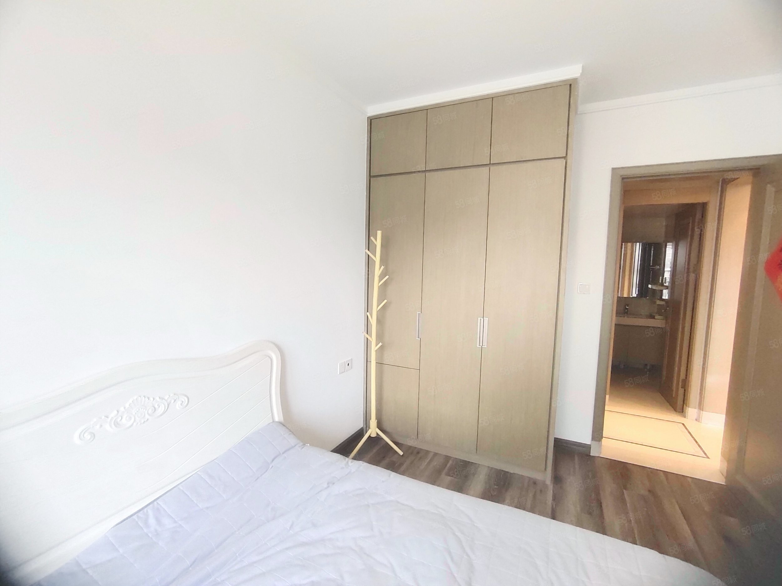 国贸天成2室2厅1卫77㎡南165万