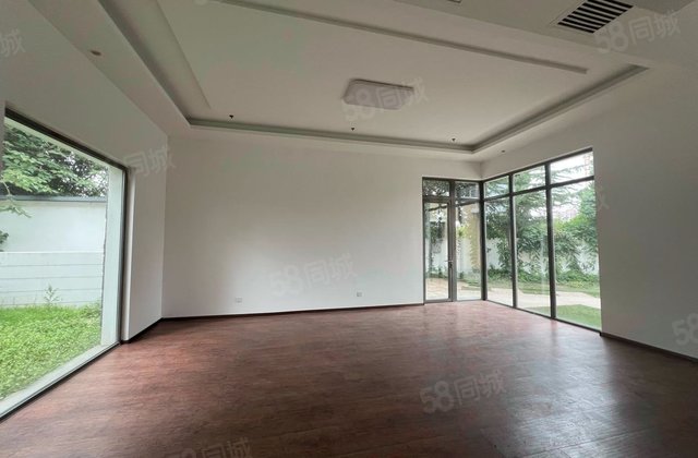 御墅8室3厅455㎡1350万二手房图片