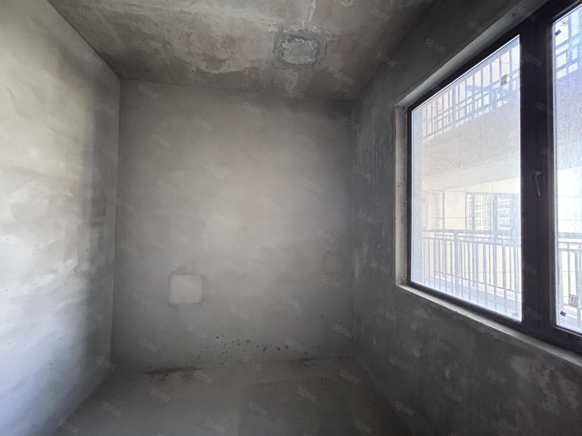 力标澴河壹号院3室2厅1卫95㎡南北42万