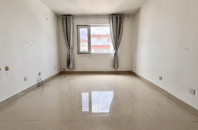 高新区！光岳壹号院南邻！先锋社区！顶楼！三室！带车位！带储！