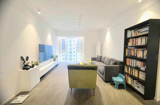 八方小区(C区)3室2厅126.67㎡322万二手房图片