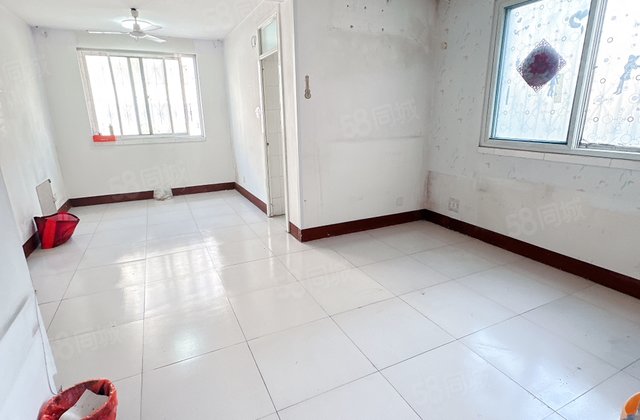 汽车站附近 阳光花园 好楼层 停车方便