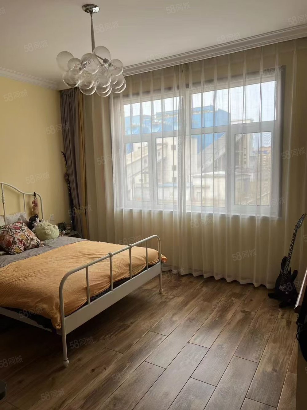 康裕新苑4室2厅2卫205㎡南北183万