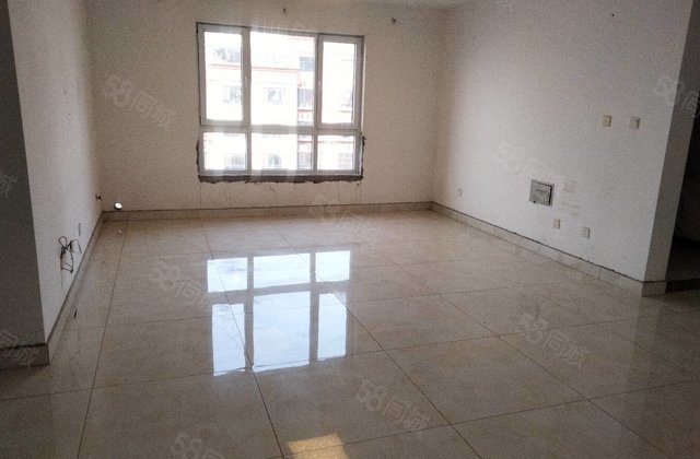 五中万达信合花苑次顶层三室朝阳双阳台，房东急售，价格底到